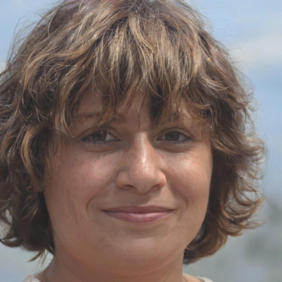Marie Dubois, formatrice en finance personnelle